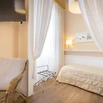 Ungherese Small Luxury Hotel 3*