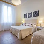 Ungherese Small Luxury