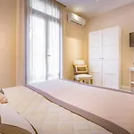 Ungherese Small Luxury