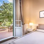 Ungherese Small Luxury