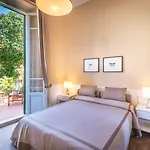 Ungherese Small Luxury