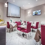 Ungherese Small Luxury Hotel 3*