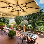 Ungherese Small Luxury 3*