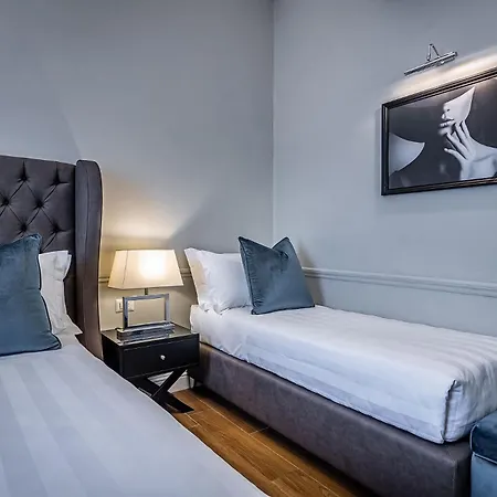 Ungherese Small Luxury Hotel 3*