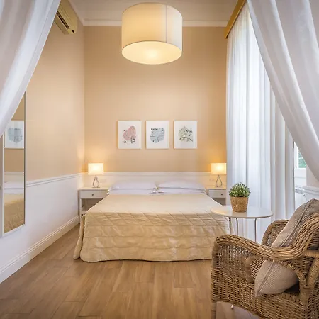 Ungherese Small Luxury 3*