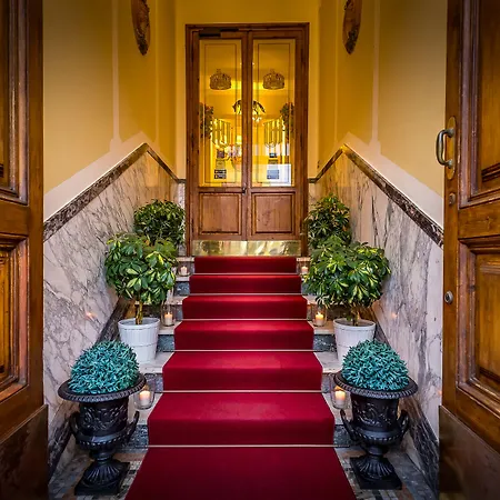 Ungherese Small Luxury 3*